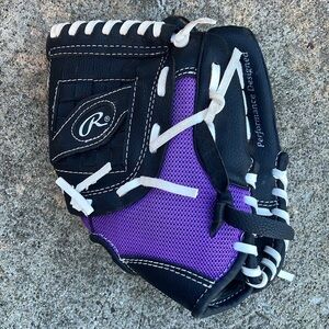 Girls baseball/softball glove